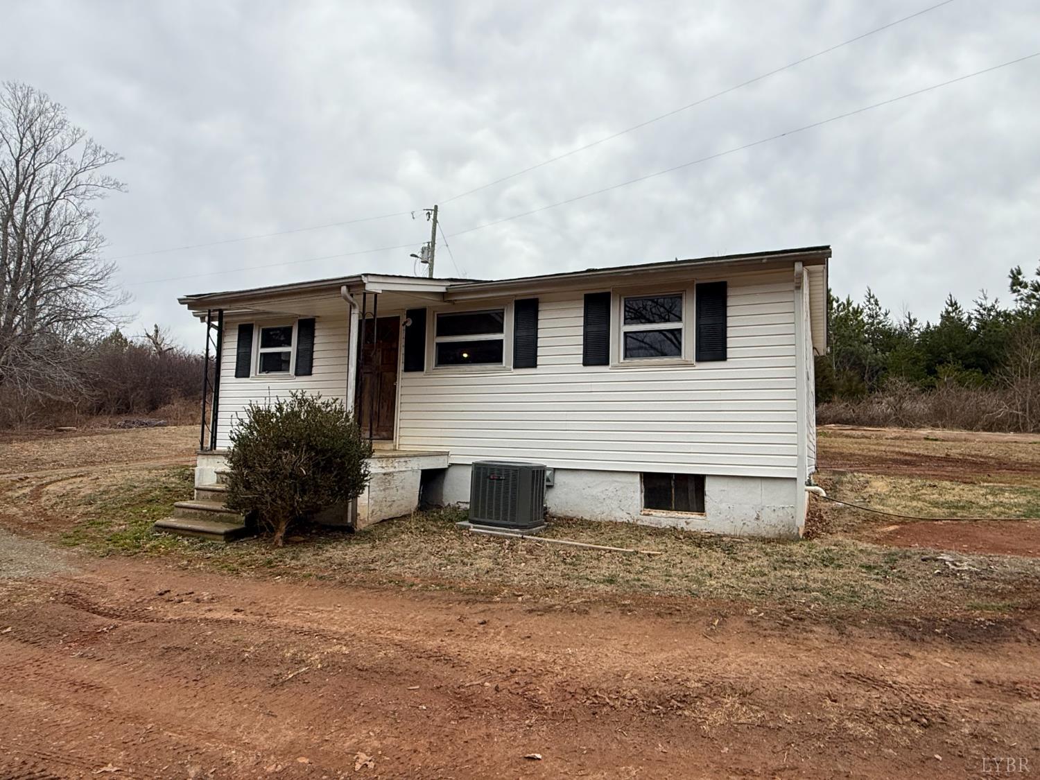 1120 Player Road Gretna, VA 24557 - Photo 16 of 25