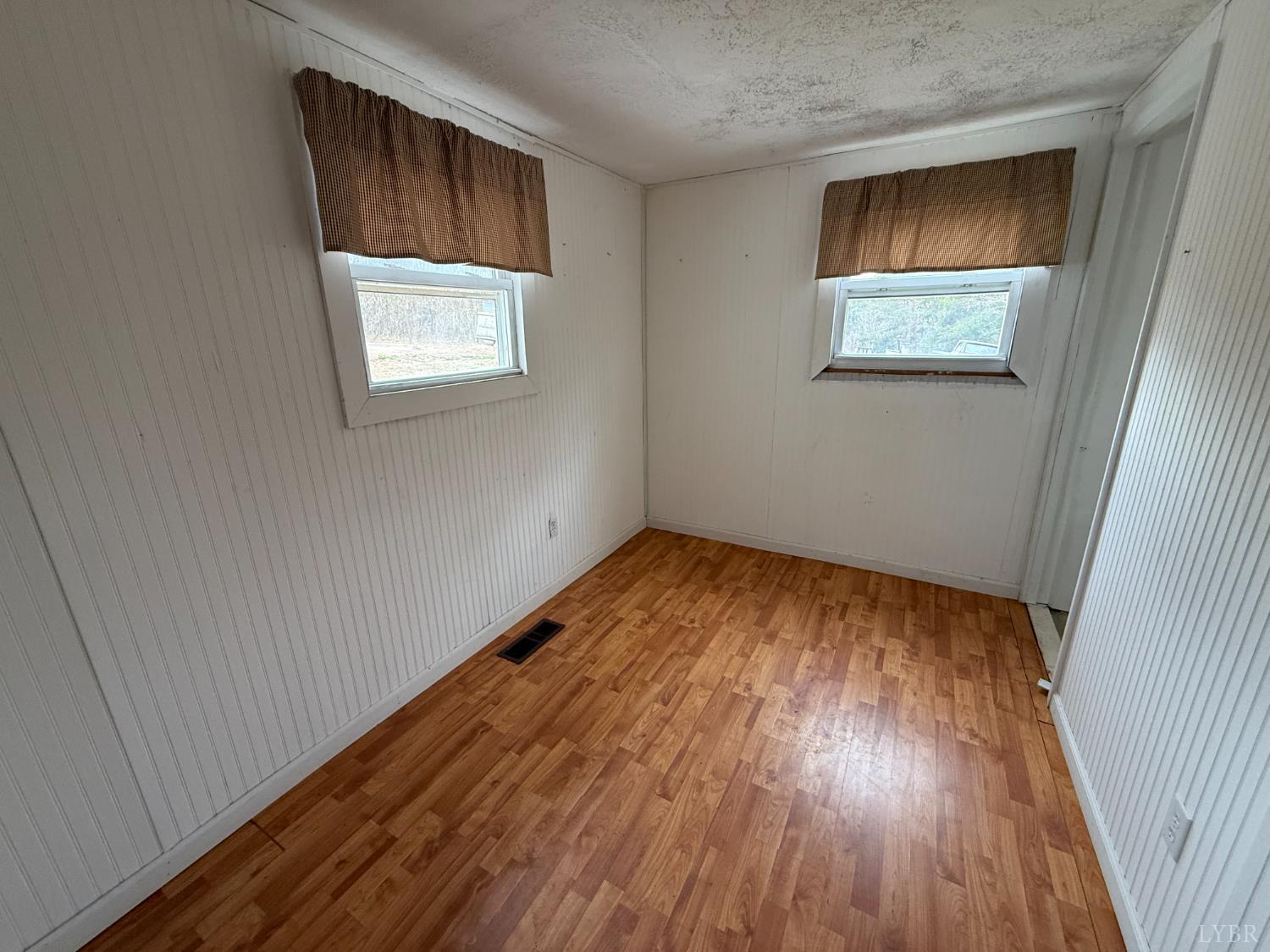 1120 Player Road Gretna, VA 24557 - Photo 9 of 25