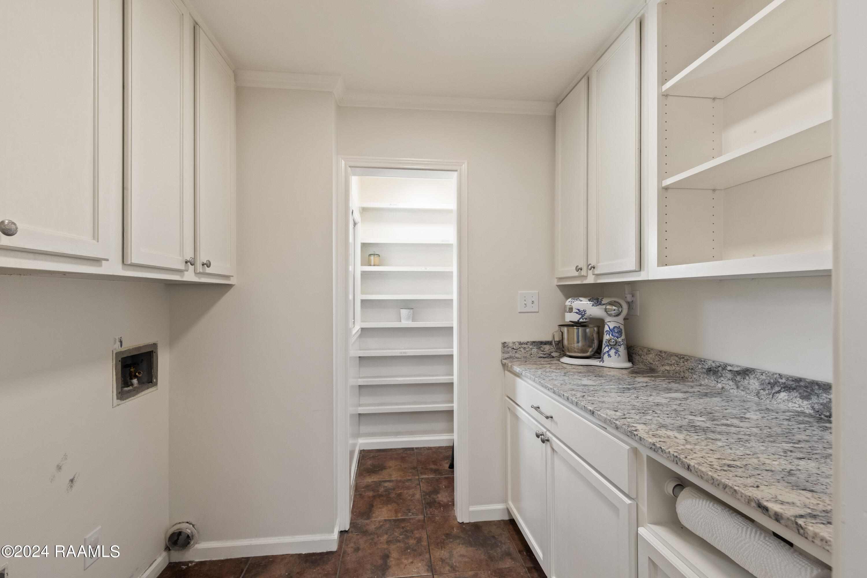 343 Rena Drive Lafayette, LA 70503 - Photo 7 of 23 Laundry Room