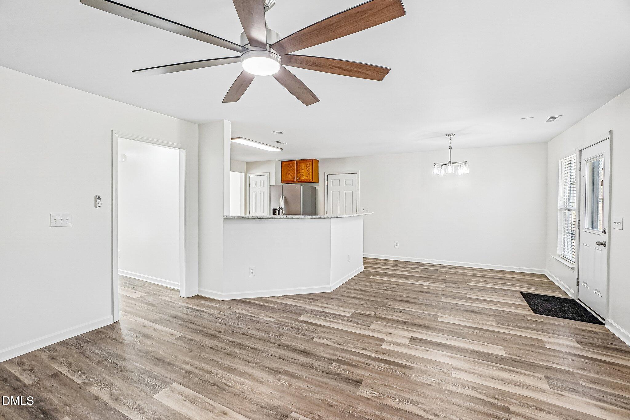 1404 Springshire Court Raleigh, NC 27610 - Photo 5 of 28 8-web-or-mls-Springshire Ct-S1505-008