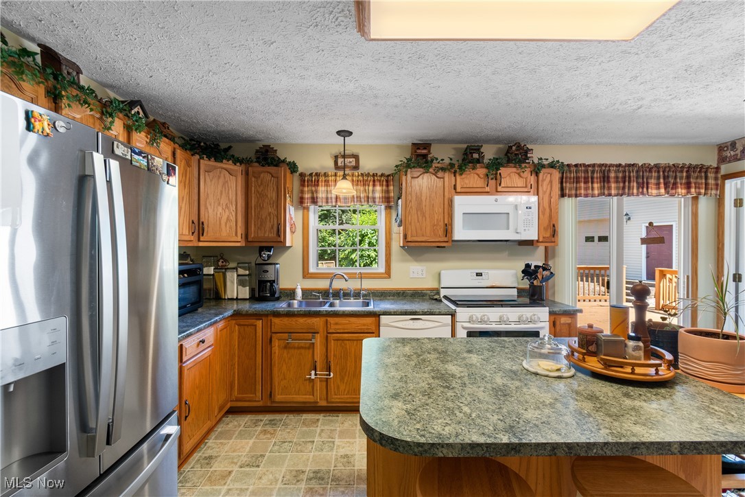 9375 Ridge Road Southeast Uhrichsville, OH 44683 - Photo 14 of 44