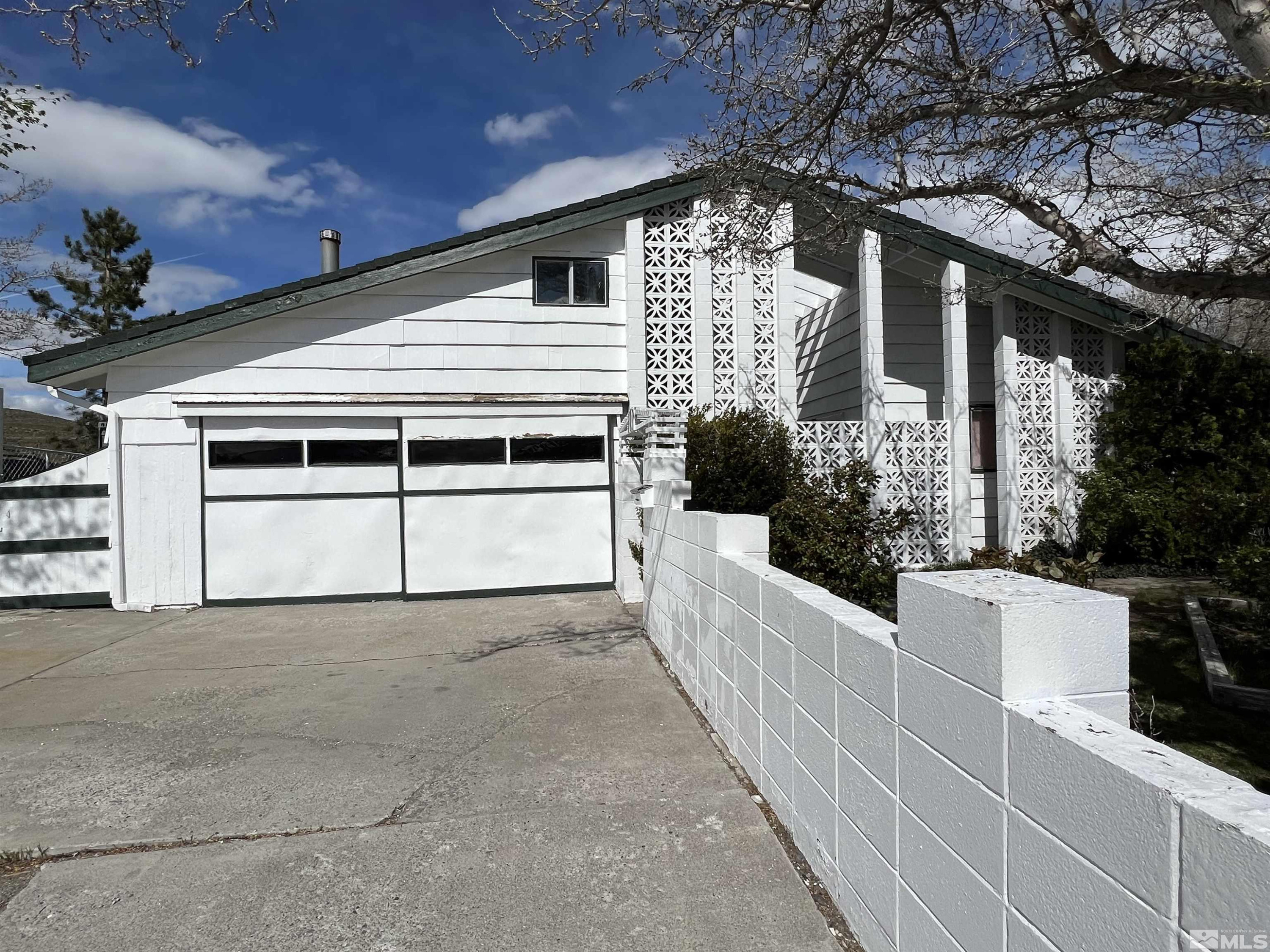 1990 Van Ness Avenue Reno, NV 89503 - Photo 4 of 16 Photo 4