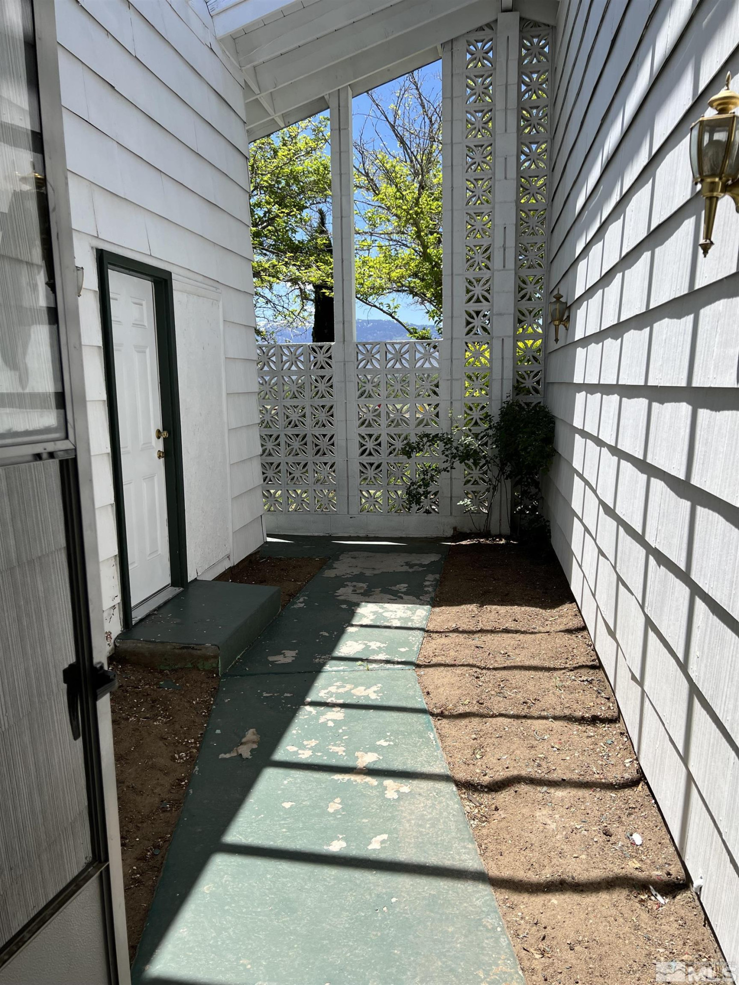 1990 Van Ness Avenue Reno, NV 89503 - Photo 7 of 16 Photo 7