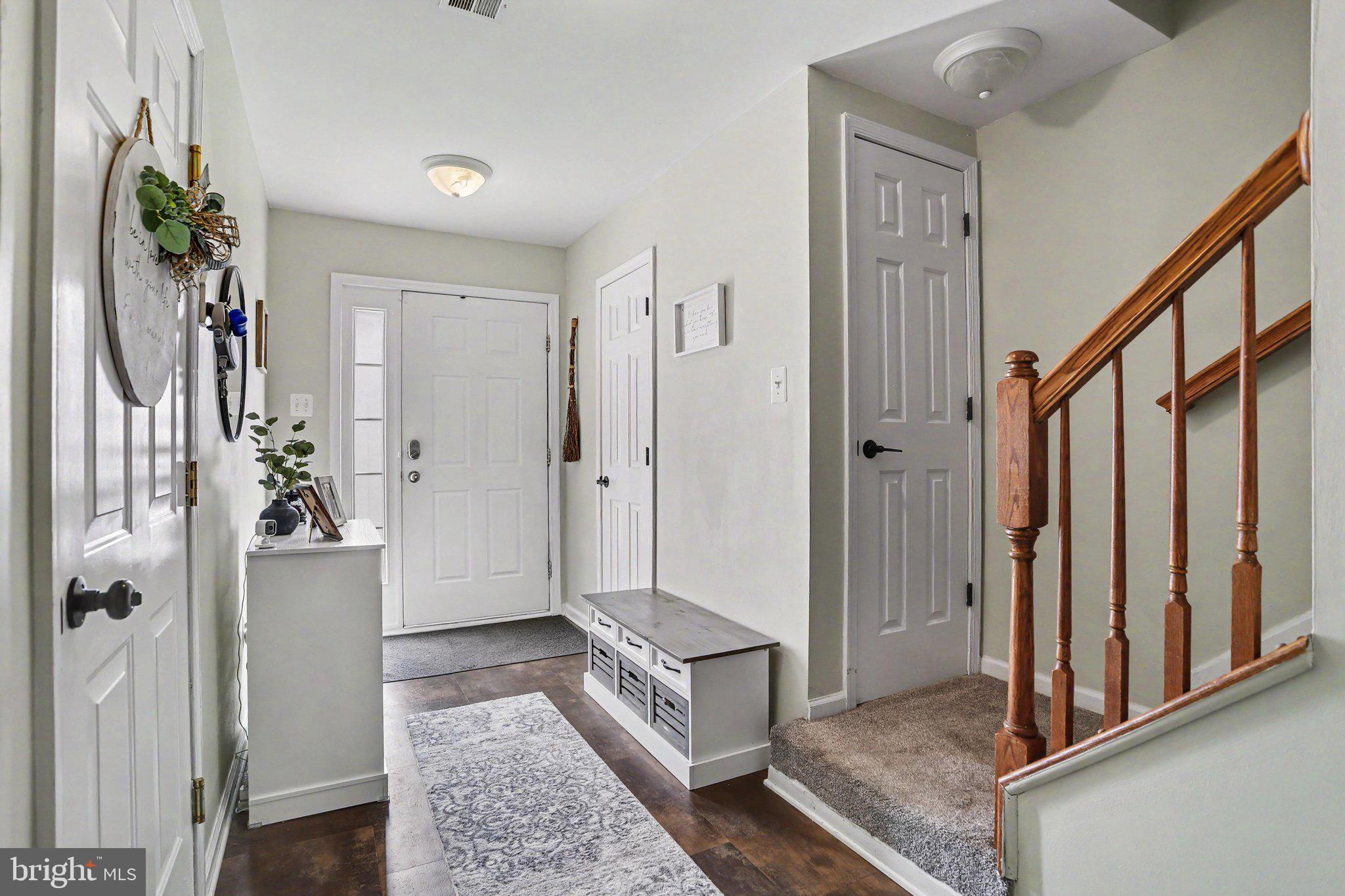 270 Country Ridge Drive Red Lion, PA 17356 - Photo 4 of 39 Bright entry foyer