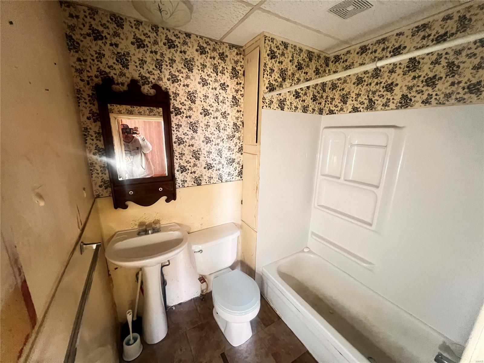 236 South Cherry Street Centralia, IL 62801 - Photo 16 of 34