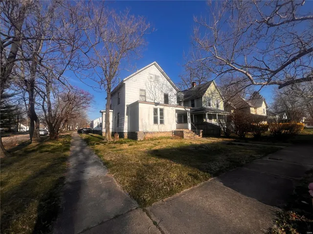 $30,000 | 236 South Cherry Street, Centralia, IL 62801