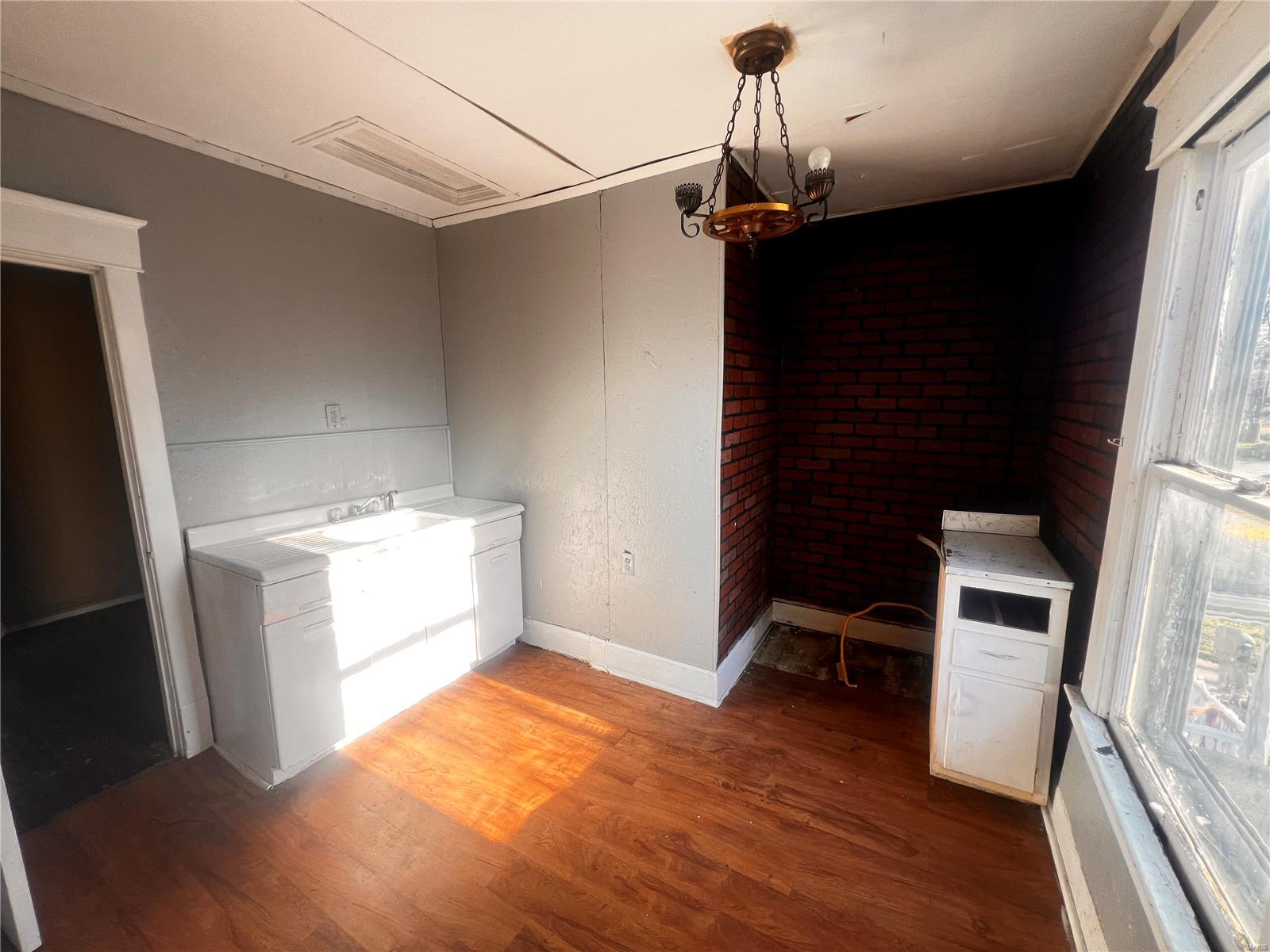 236 South Cherry Street Centralia, IL 62801 - Photo 22 of 34