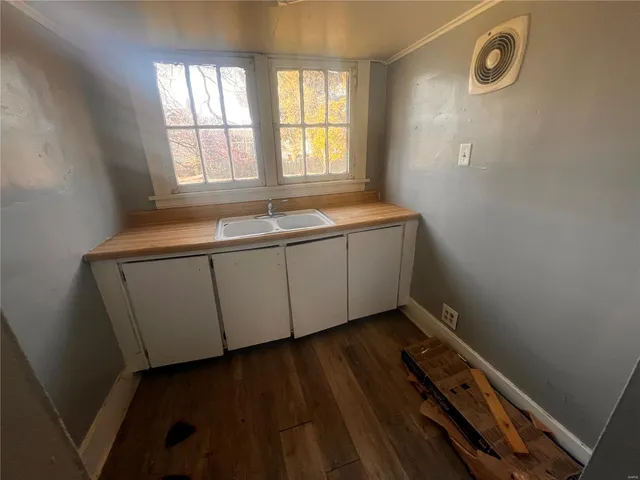 $30,000 | 236 South Cherry Street, Centralia, IL 62801