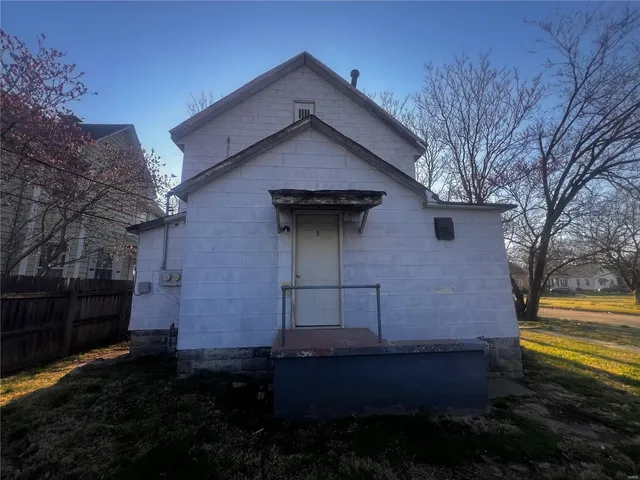 $30,000 | 236 South Cherry Street, Centralia, IL 62801