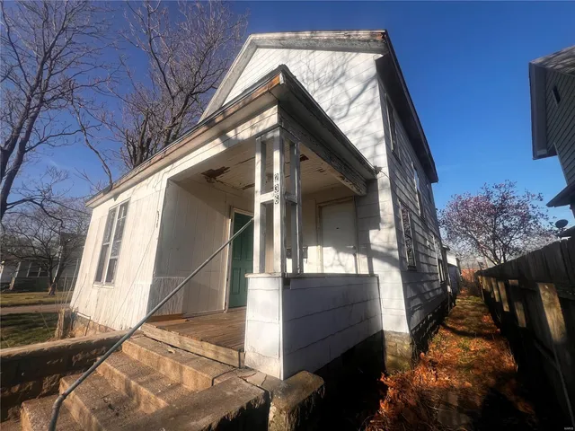 $30,000 | 236 South Cherry Street, Centralia, IL 62801