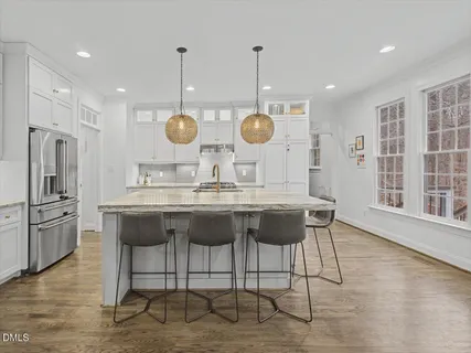 $1,300,000 | 601 Highgrove Drive, Chapel Hill, NC 27516