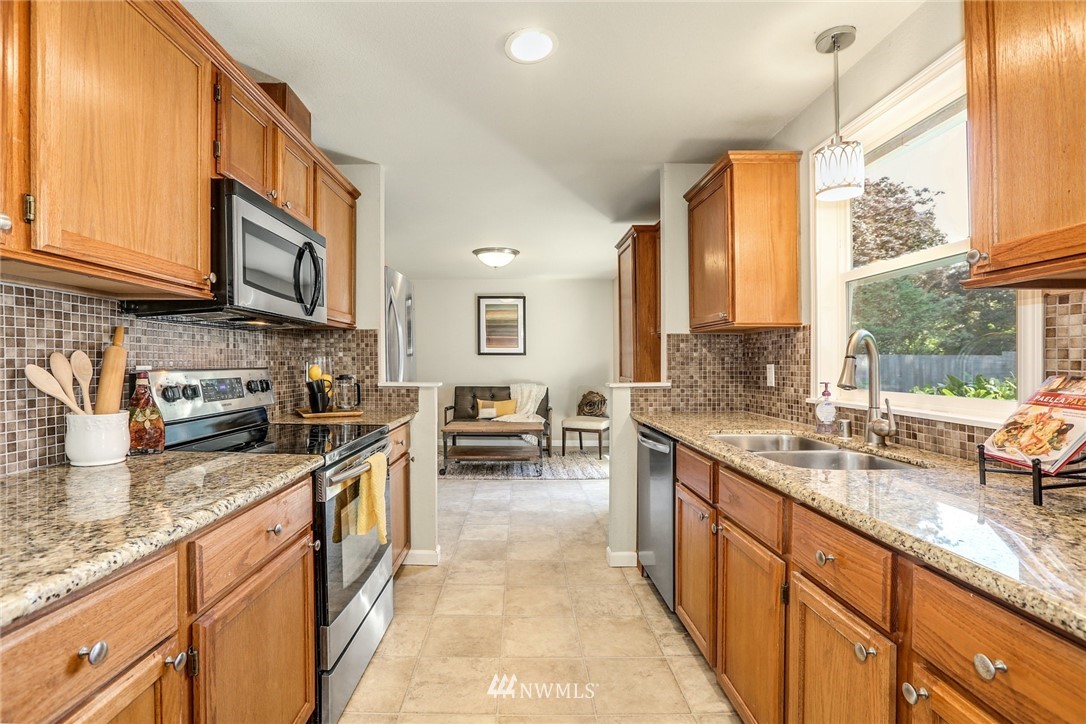 22703 2nd Place West Bothell, WA 98021 - Photo 12 of 23 Gallery Image 12