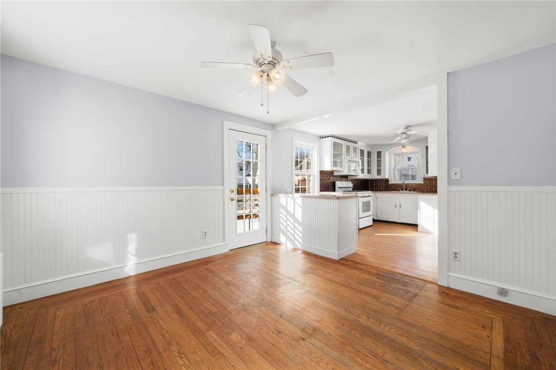 25 Newfield Avenue Warwick, RI 02888 - Photo 12 of 28