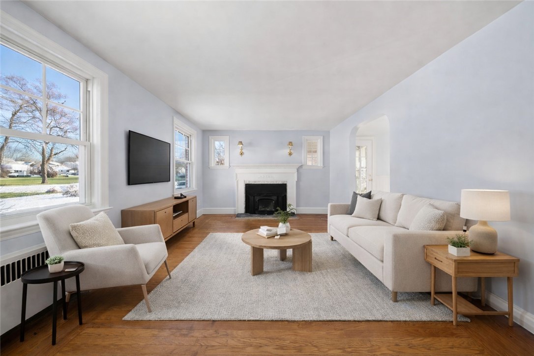 25 Newfield Avenue Warwick, RI 02888 - Photo 6 of 28