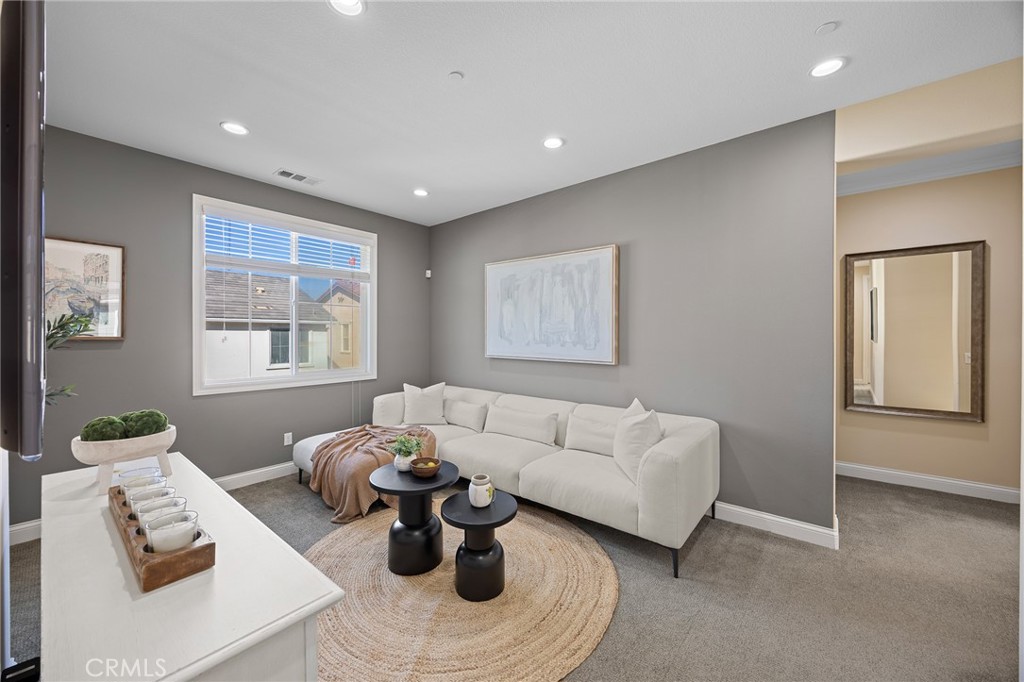 177 Compass Irvine, CA 92618 - Photo 19 of 39