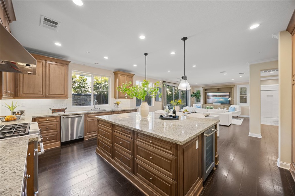 177 Compass Irvine, CA 92618 - Photo 10 of 39