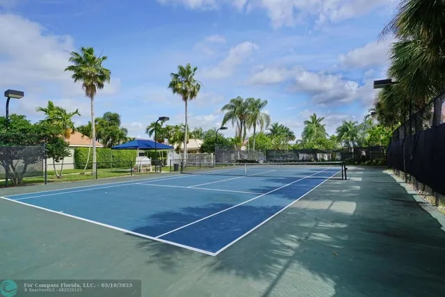 a view of a tennis court