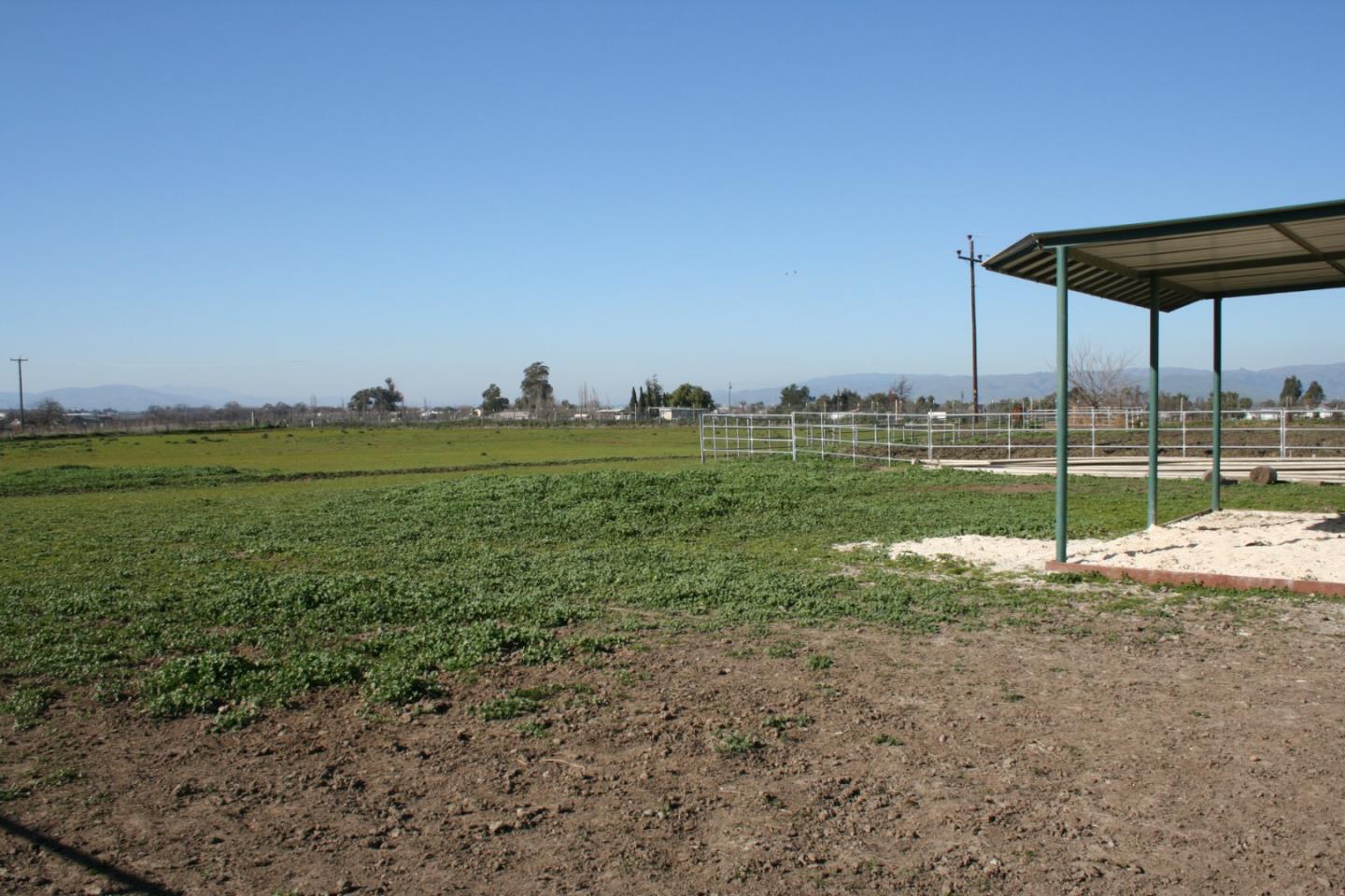 1738 H Santa Ana Road, Unit H Hollister, CA 95023 - Photo 5 of 33 a view of a field with an ocean