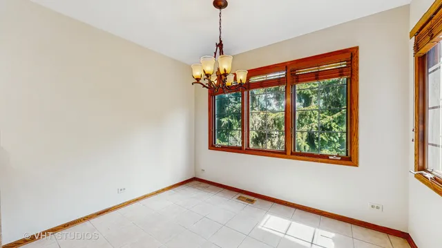 $289,900 | 542 Silver Aspen Circle, Crystal Lake, IL 60014