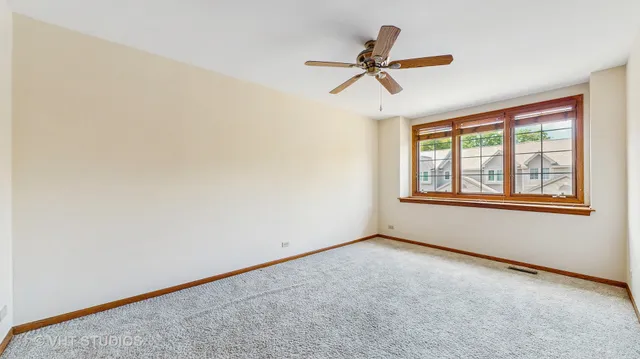 $289,900 | 542 Silver Aspen Circle, Crystal Lake, IL 60014