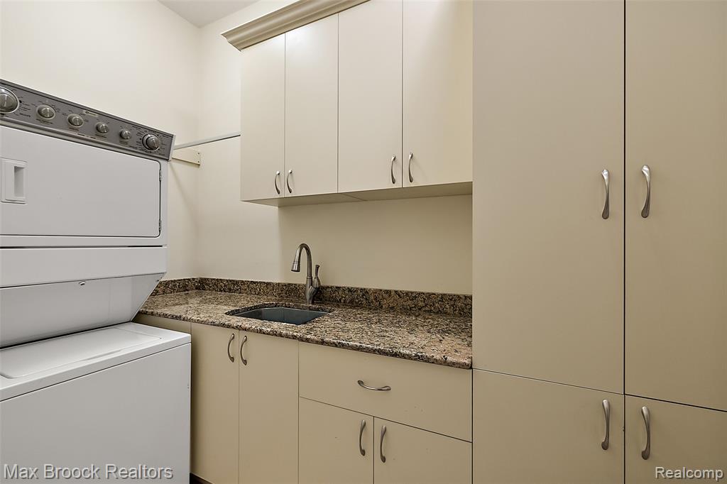 1111 Trowbridge Road Bloomfield Hills, MI 48304 - Photo 12 of 39 Gallery Image 12