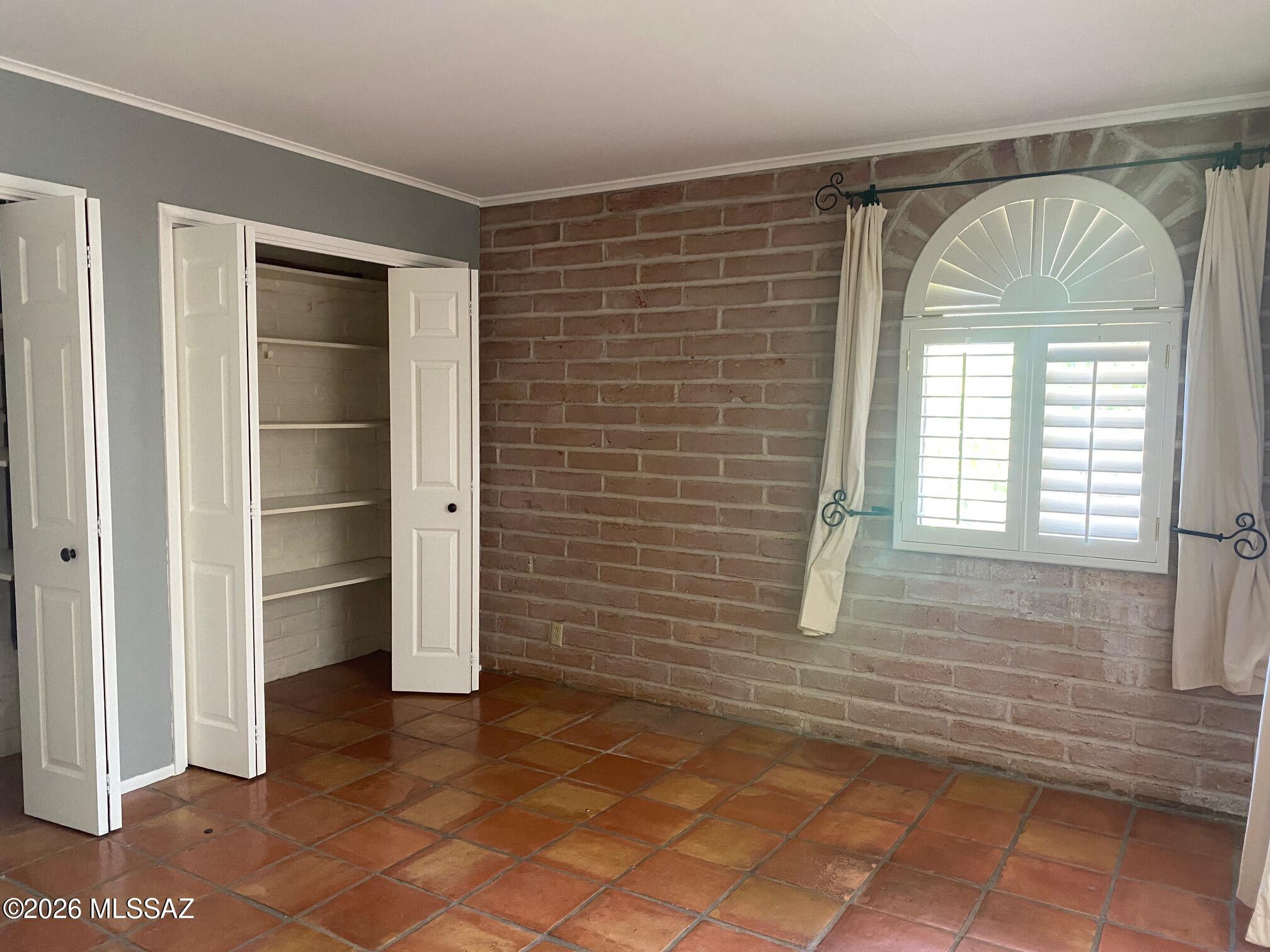 604 West Roller Coaster Road Tucson, AZ 85704 - Photo 8 of 11