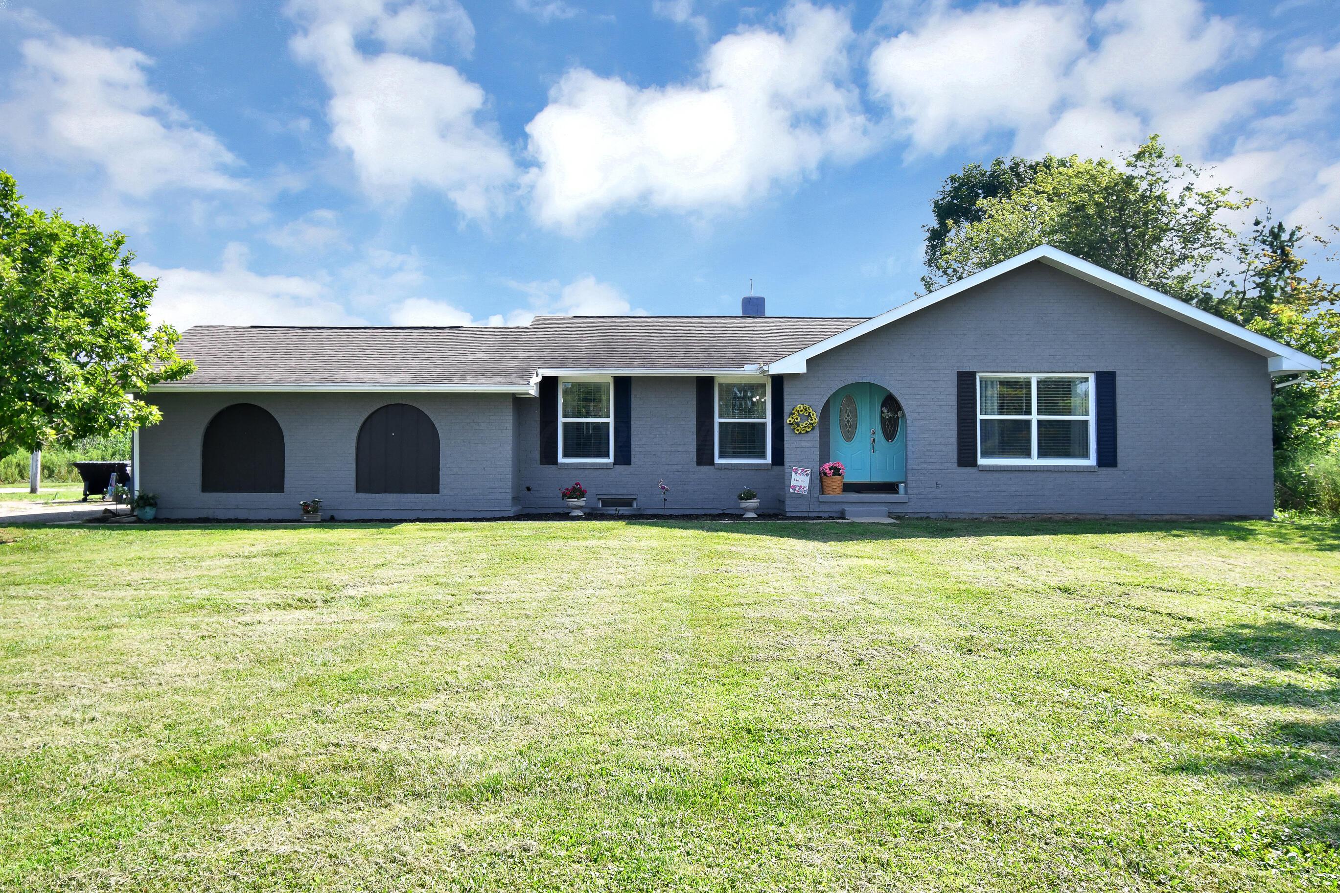 15851 London Road Orient, OH 43146 - Photo 1 of 46 Gallery Image 1