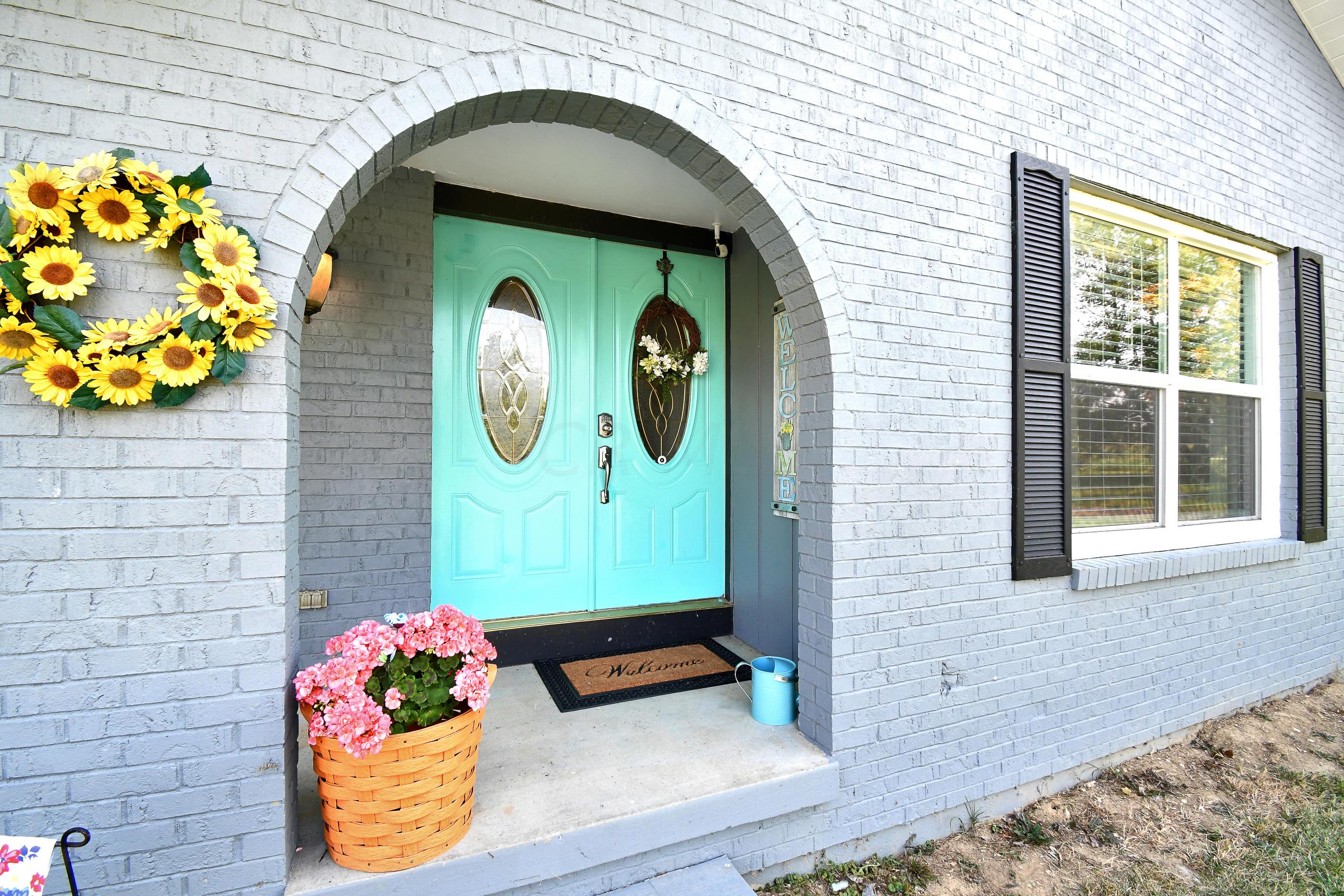 15851 London Road Orient, OH 43146 - Photo 3 of 46 Gallery Image 3