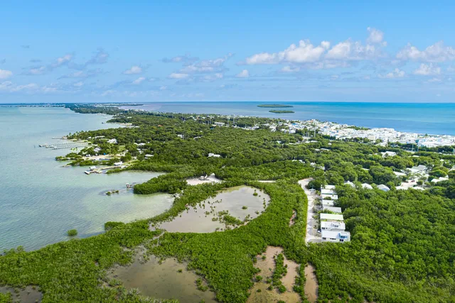$950,000 | 116 South Drive, Key Largo, FL 33037