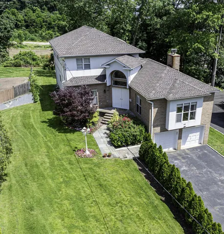 $1,628,000 | 53 Vista Hill Road, Great Neck, NY 11023