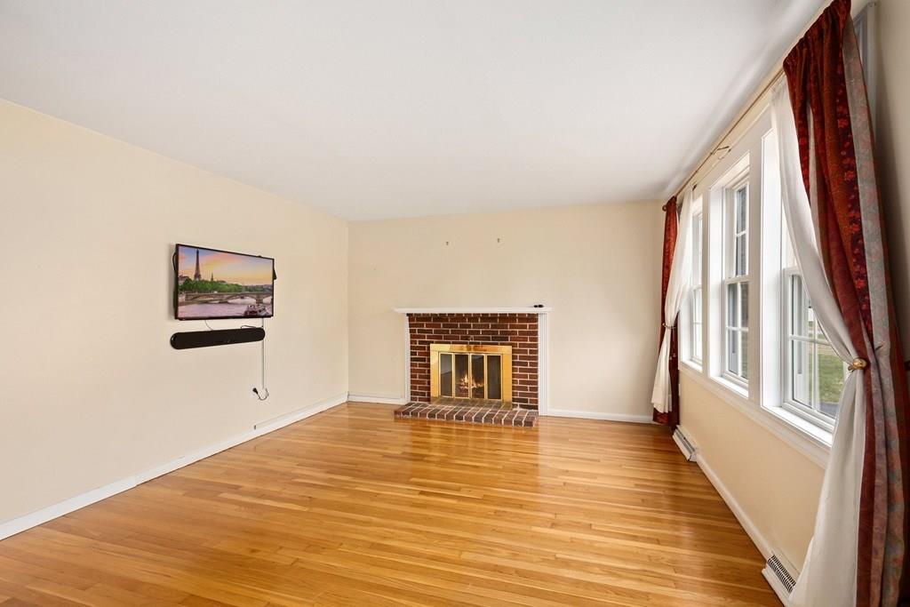 14 Coach Road Chelmsford, MA 01824 - Photo 4 of 31 Gallery Image 4