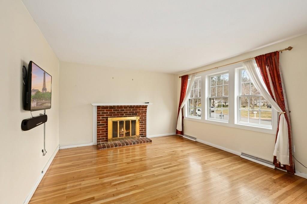 14 Coach Road Chelmsford, MA 01824 - Photo 5 of 31 Gallery Image 5
