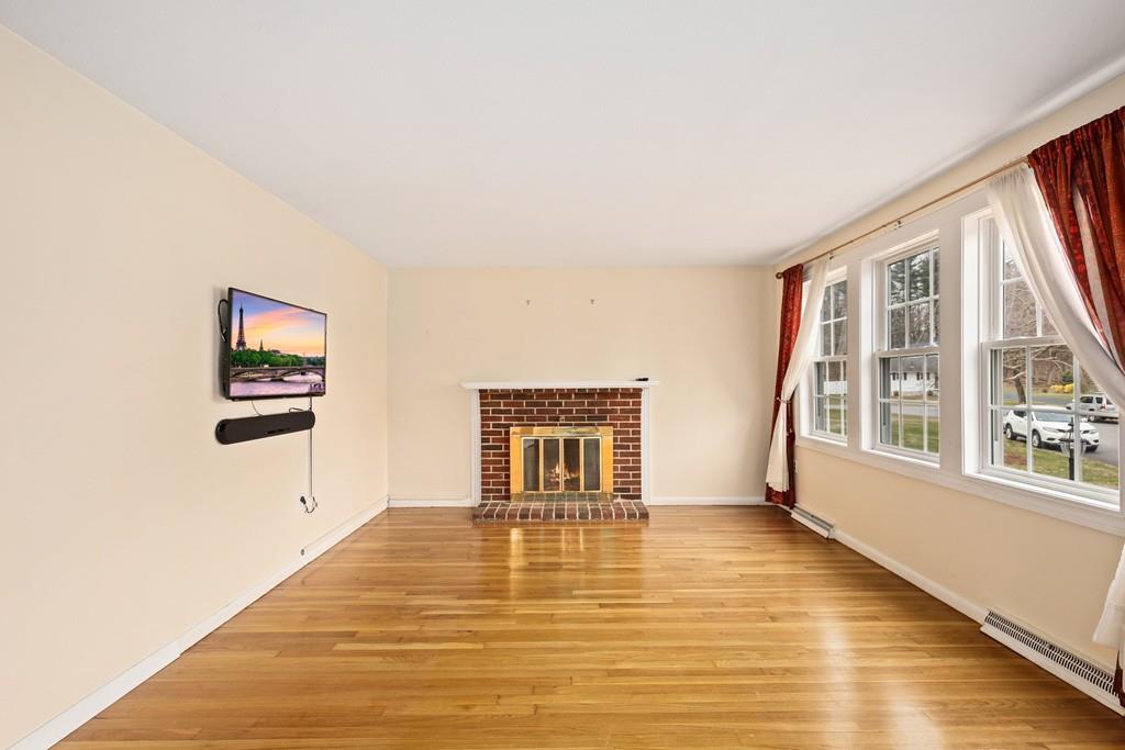 14 Coach Road Chelmsford, MA 01824 - Photo 6 of 31 Gallery Image 6