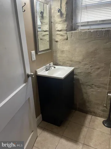 $275,000 | 901 Leeds Avenue, Baltimore, MD 21229