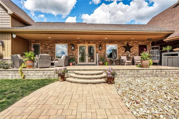 $1,590,000 | 307 Holland Road, Java, NY 14009