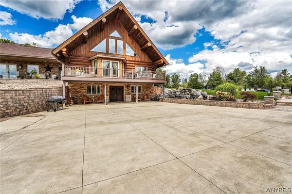 $1,590,000 | 307 Holland Road, Java, NY 14009