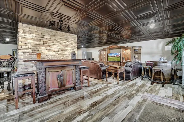 $1,590,000 | 307 Holland Road, Java, NY 14009