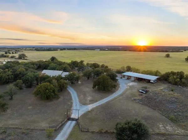 $850,000 | 8757 Farm To Market Road 1189, Lipan, TX 76462
