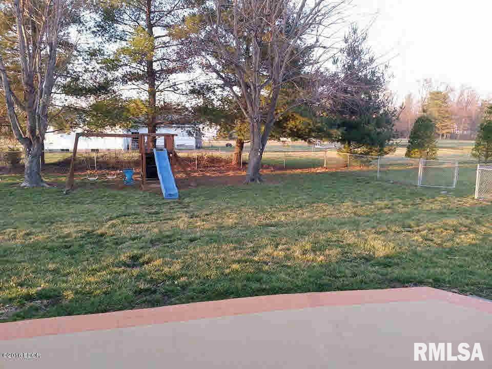 1082 Cardinal Road Carbondale, IL 62901 - Photo 18 of 19
