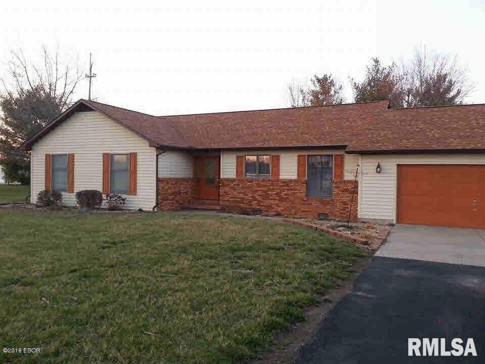 1082 Cardinal Road Carbondale, IL 62901 - Photo 2 of 19