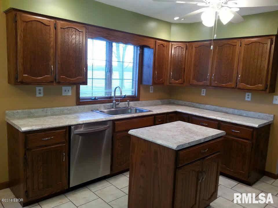 1082 Cardinal Road Carbondale, IL 62901 - Photo 9 of 19