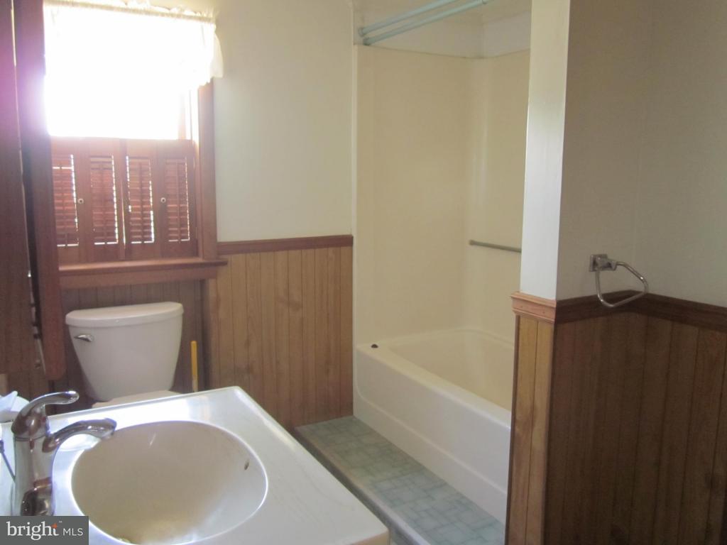2726 Burma Road Columbia, PA 17512 - Photo 7 of 16 Gallery Image 7