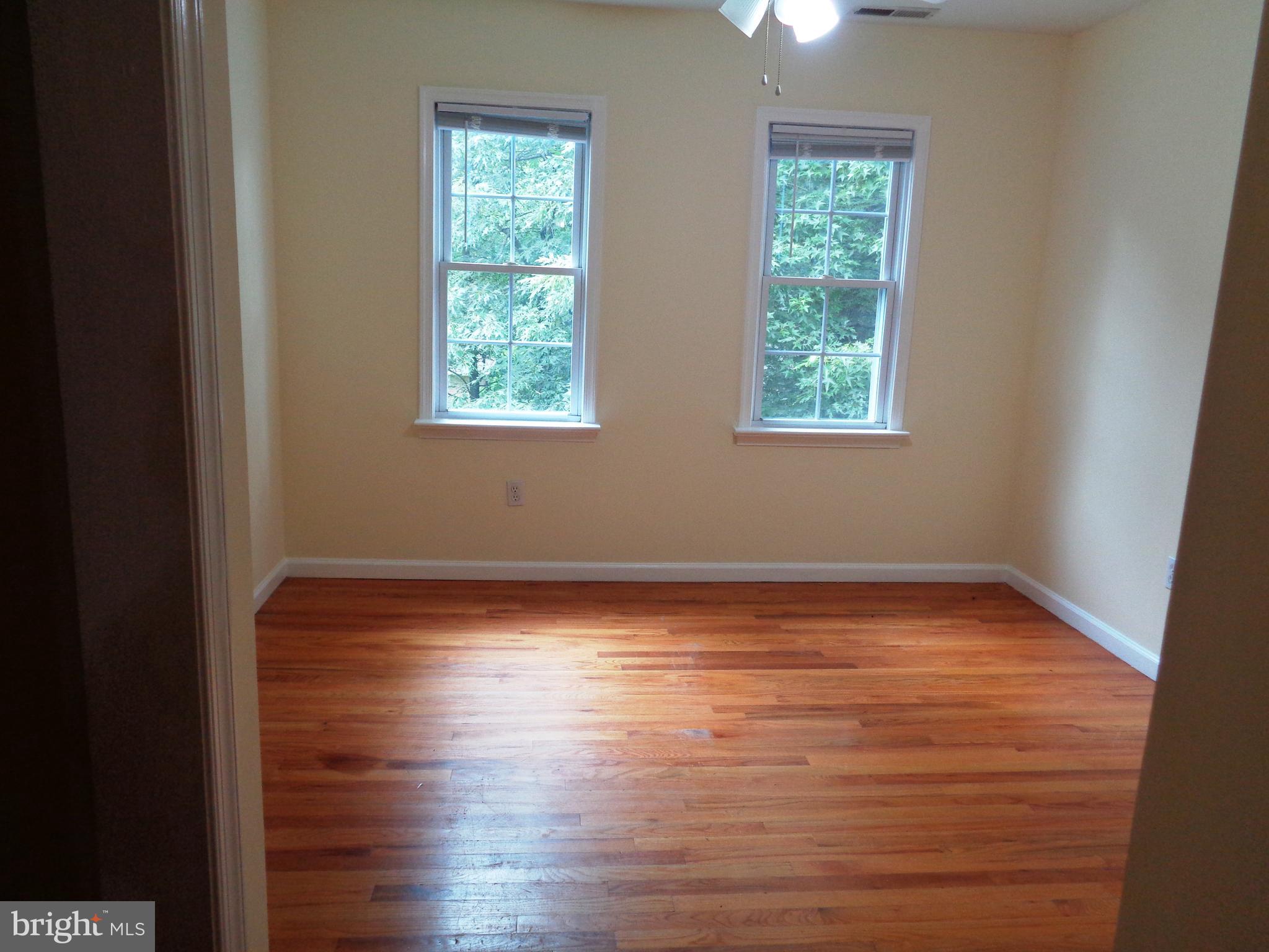 9009 Spring Avenue Lanham, MD 20706 - Photo 21 of 32