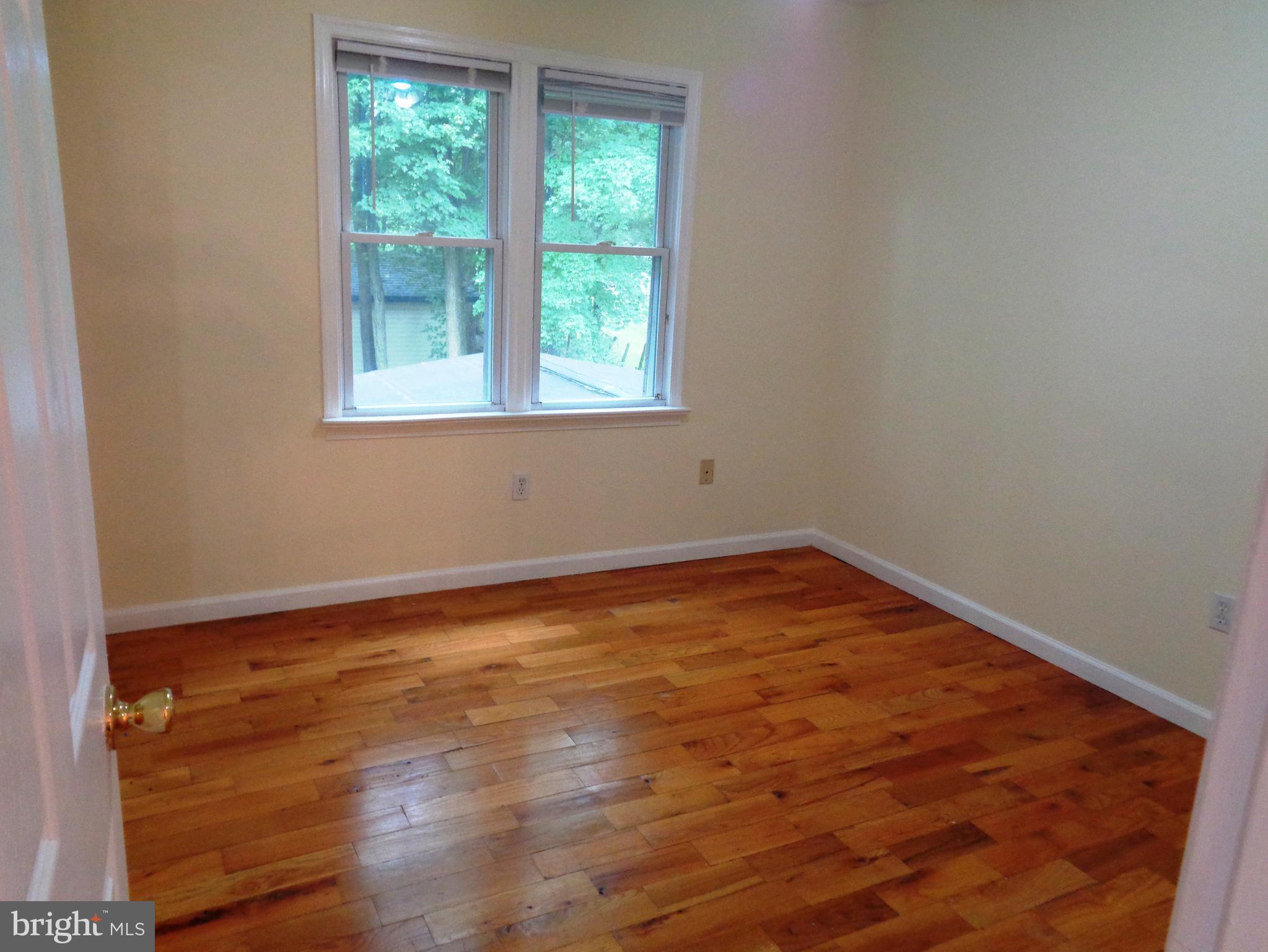 9009 Spring Avenue Lanham, MD 20706 - Photo 23 of 32