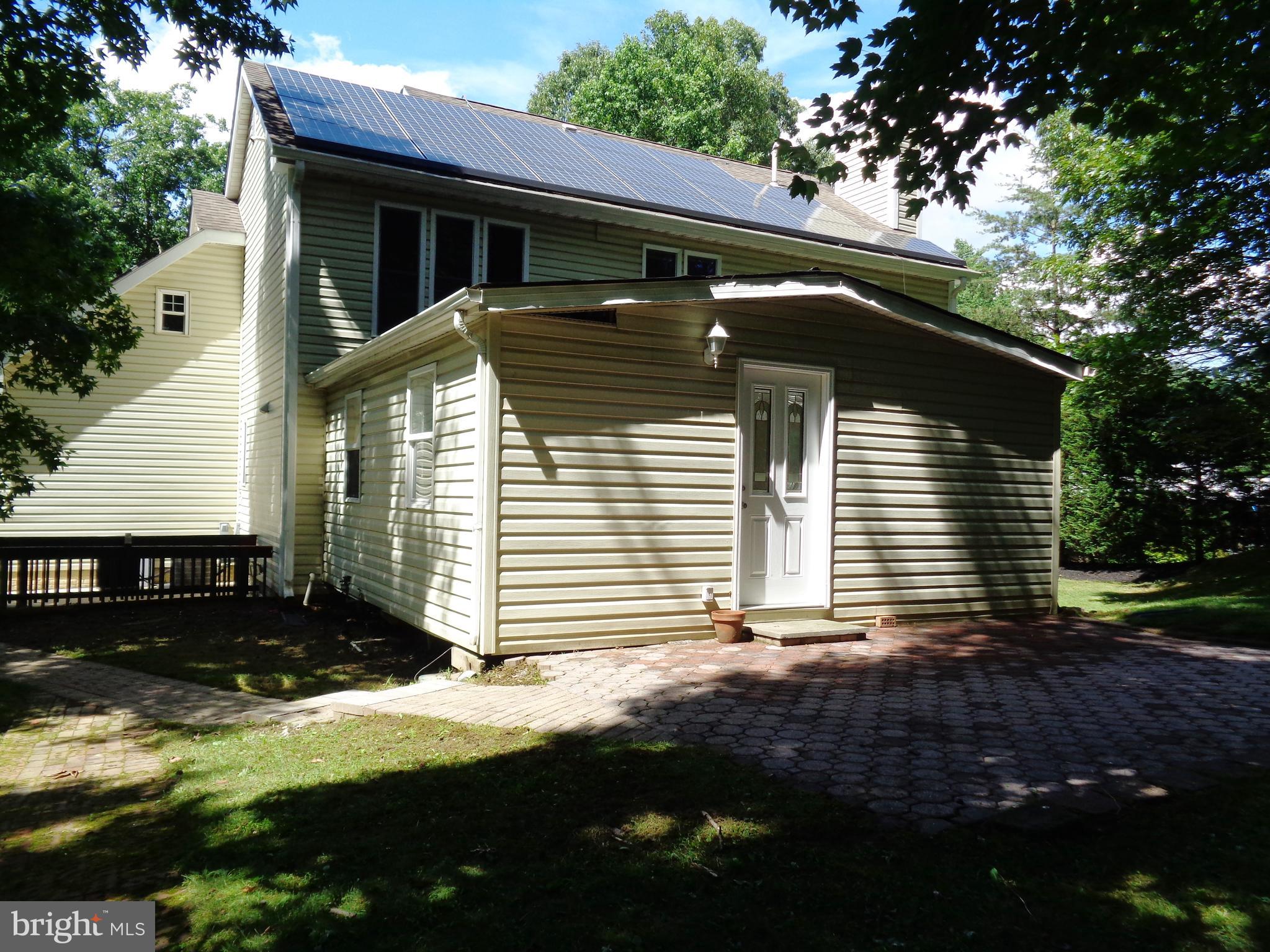 9009 Spring Avenue Lanham, MD 20706 - Photo 6 of 32