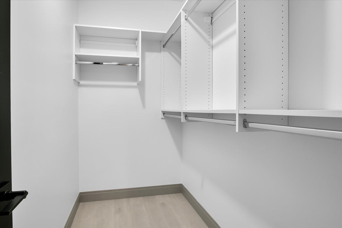 4235 South Champlain Avenue, Unit 2S Chicago, IL 60653 - Photo 11 of 26 a view of small space