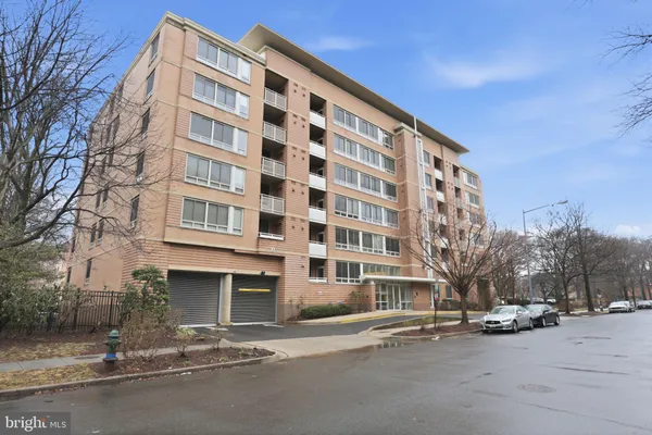 $2,500 | 350 G Street Southwest, Unit N217, Washington, DC 20024