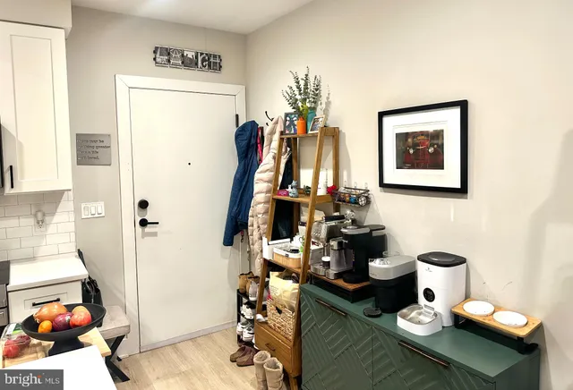 $1,995 | 1016 17th Place Northeast, Unit 2, Washington, DC 20002