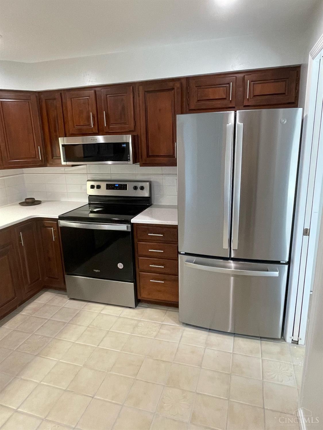 5348 Werk Road, Unit E5 Cincinnati, OH 45248 - Photo 9 of 25 Gallery Image 9
