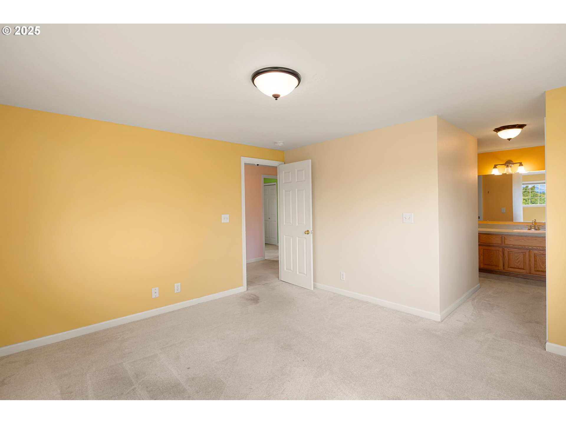 2730 Malibu Way Eugene, OR 97405 - Photo 23 of 47 a view of an empty room